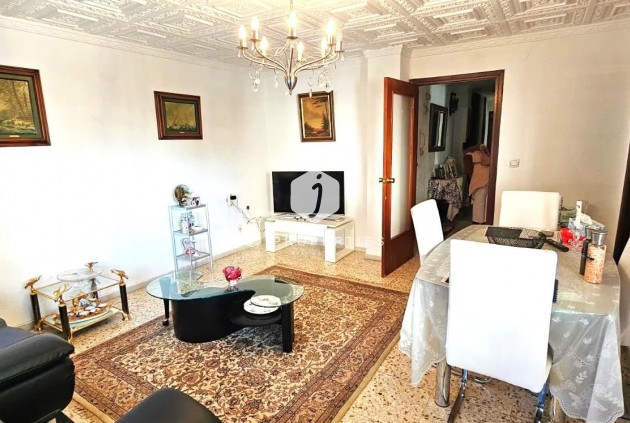 Z drugiej ręki - Mieszkanie w bloku -
Bigastro - Comunidad Valenciana