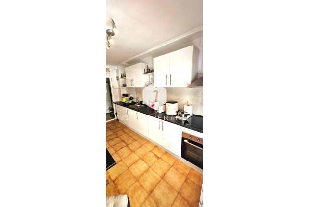 Z drugiej ręki - Mieszkanie w bloku -
Bigastro - Comunidad Valenciana