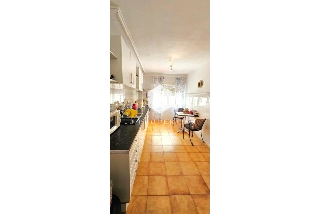 Z drugiej ręki - Mieszkanie w bloku -
Bigastro - Comunidad Valenciana