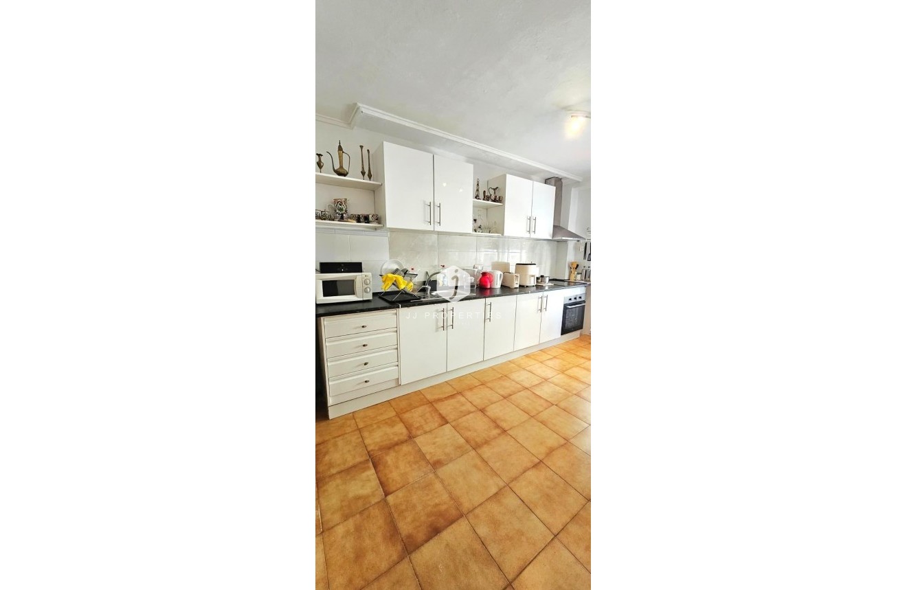 Z drugiej ręki - Mieszkanie w bloku -
Bigastro - Comunidad Valenciana