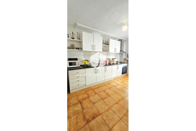 Z drugiej ręki - Mieszkanie w bloku -
Bigastro - Comunidad Valenciana