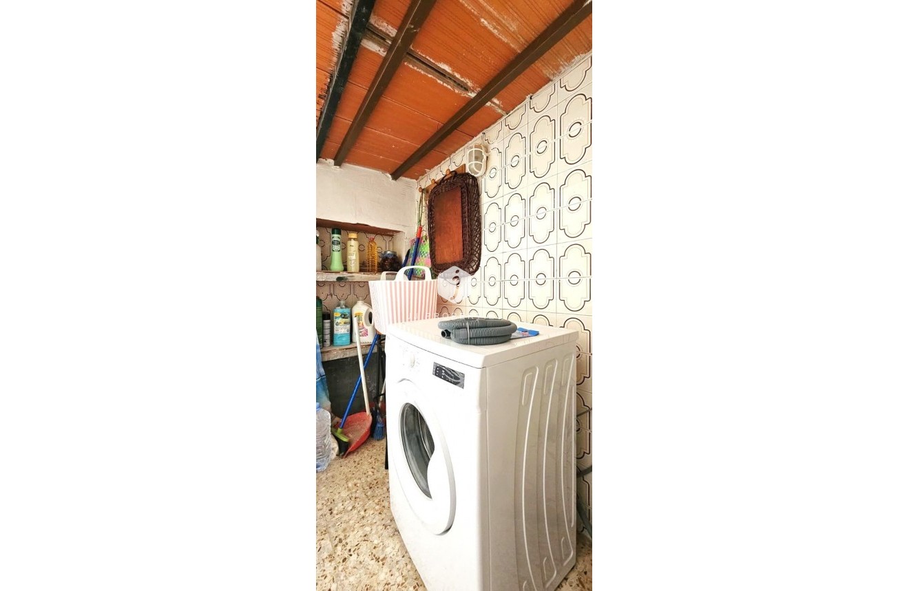 Z drugiej ręki - Mieszkanie w bloku -
Bigastro - Comunidad Valenciana