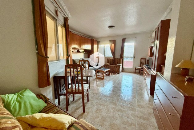 Z drugiej ręki - Mieszkanie w bloku -
Torrevieja - PARQUE DE LAS NACIONES