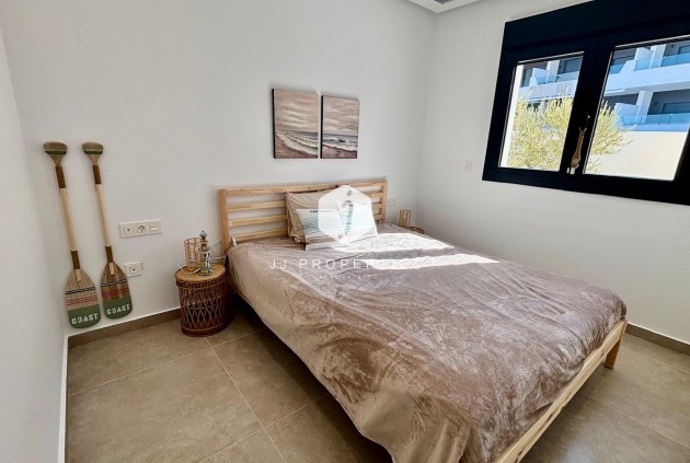 Nowy budynek - Villa -
Rafal - polideportivo