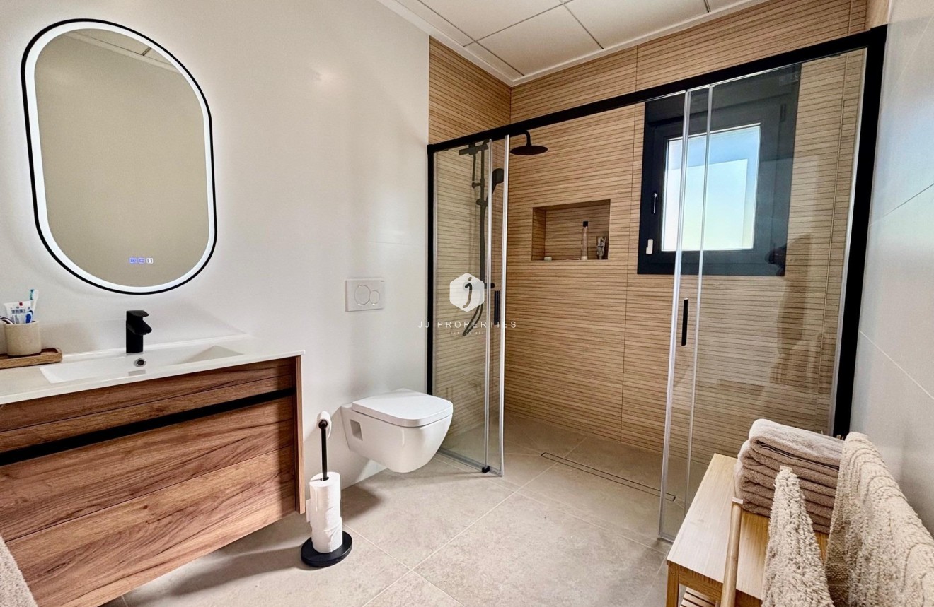 Nowy budynek - Villa -
Rafal - polideportivo