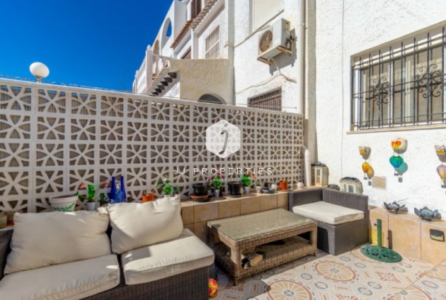 Z drugiej ręki - Szalet -
Torrevieja - Costa Blanca