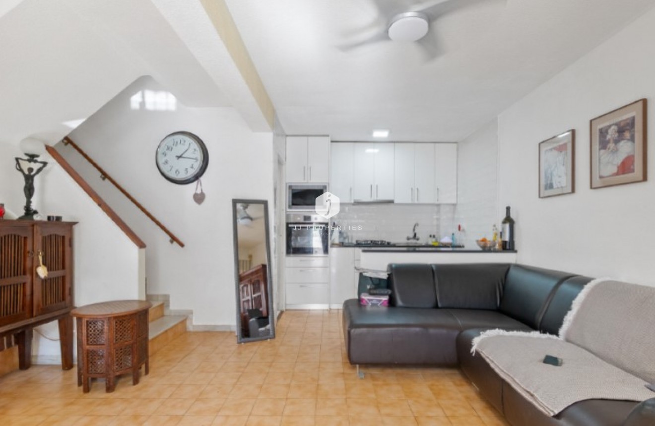 Z drugiej ręki - Szalet -
Torrevieja - Costa Blanca