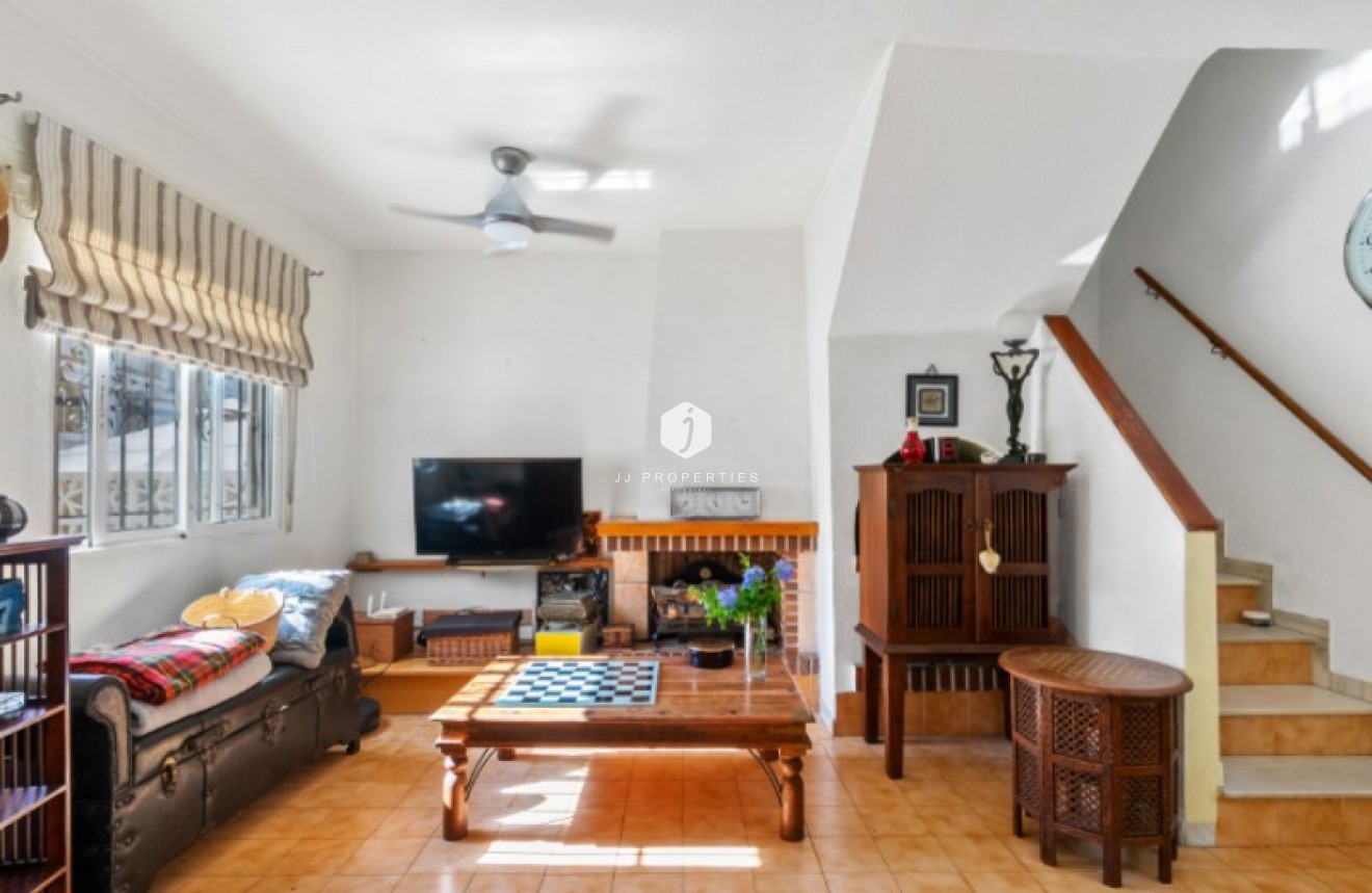 Z drugiej ręki - Szalet -
Torrevieja - Costa Blanca