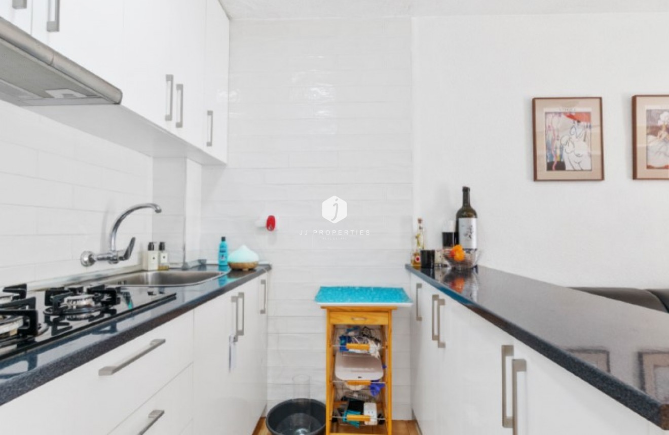 Z drugiej ręki - Szalet -
Torrevieja - Costa Blanca