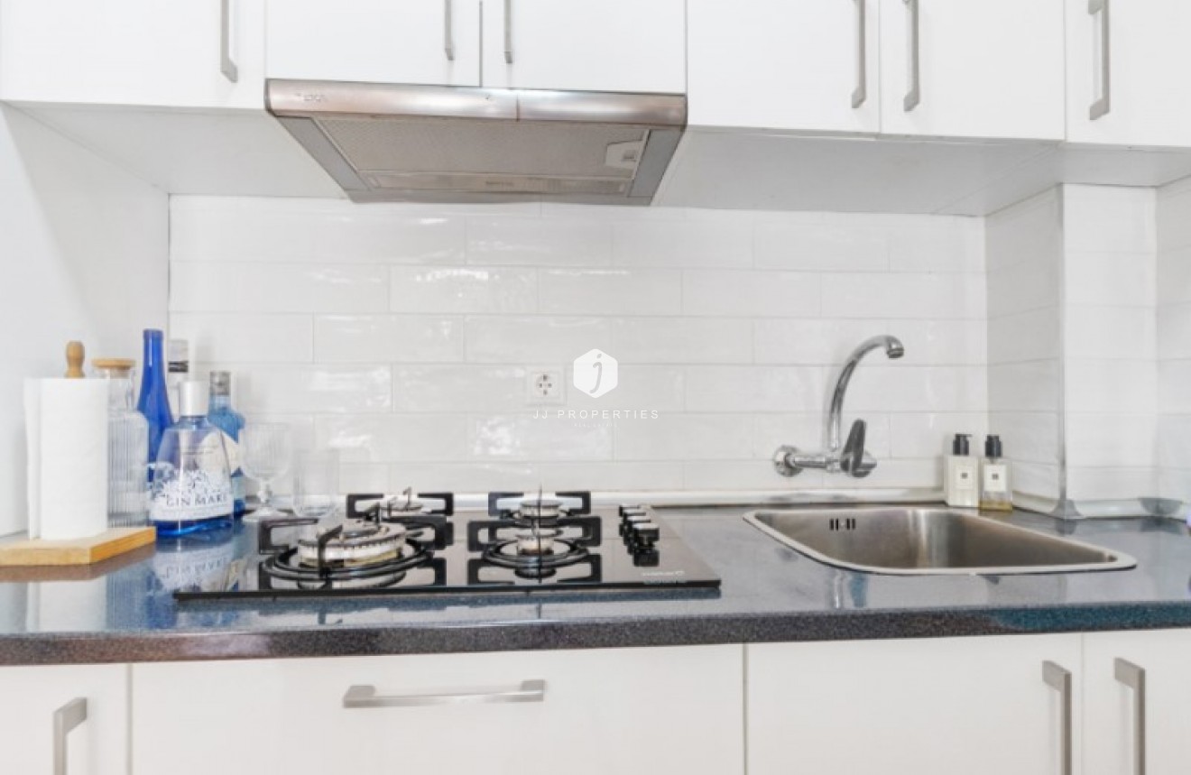 Z drugiej ręki - Szalet -
Torrevieja - Costa Blanca