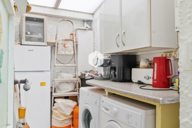 Z drugiej ręki - Szalet -
Torrevieja - Costa Blanca