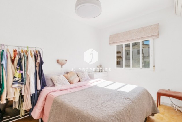 Z drugiej ręki - Szalet -
Torrevieja - Costa Blanca