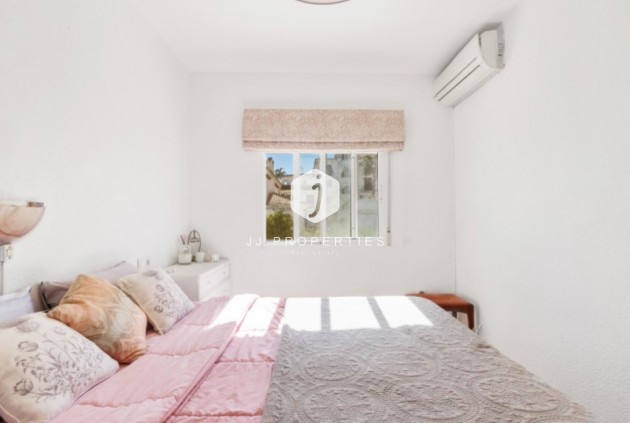 Z drugiej ręki - Szalet -
Torrevieja - Costa Blanca