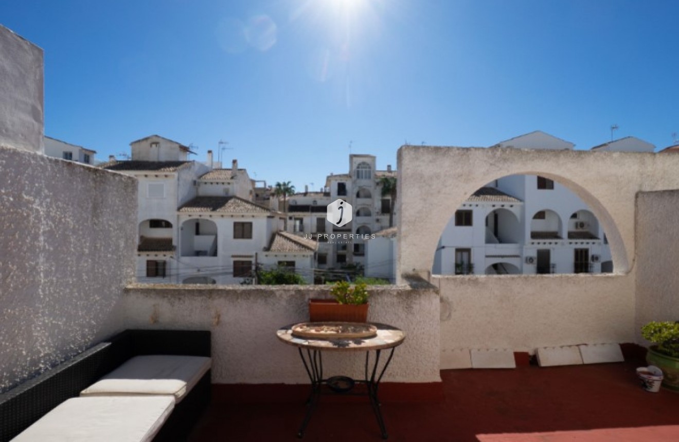 Z drugiej ręki - Szalet -
Torrevieja - Costa Blanca