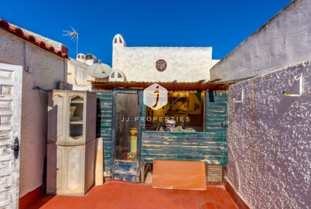 Z drugiej ręki - Szalet -
Torrevieja - Costa Blanca