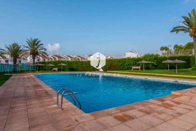 Z drugiej ręki - Szalet -
Torrevieja - Costa Blanca