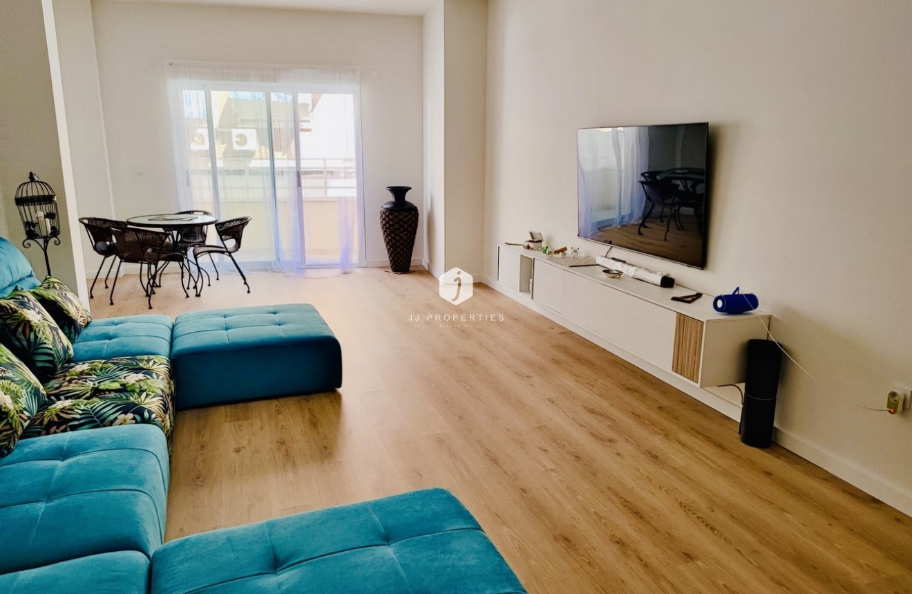 Z drugiej ręki - Mieszkanie w bloku -
Torrevieja - Costa Blanca