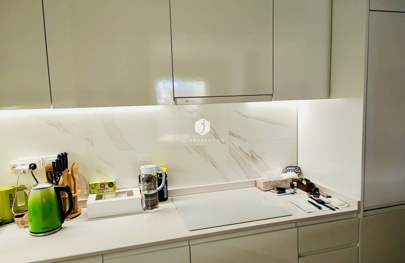 Z drugiej ręki - Mieszkanie w bloku -
Torrevieja - Costa Blanca