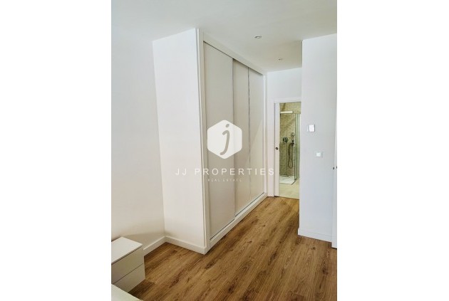 Z drugiej ręki - Mieszkanie w bloku -
Torrevieja - Costa Blanca