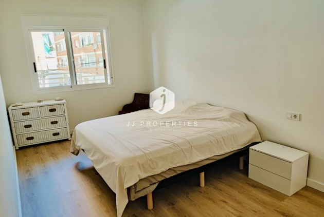 Z drugiej ręki - Mieszkanie w bloku -
Torrevieja - Costa Blanca