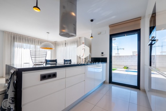 Z drugiej ręki - Villa -
Ciudad Quesada - Costa Blanca