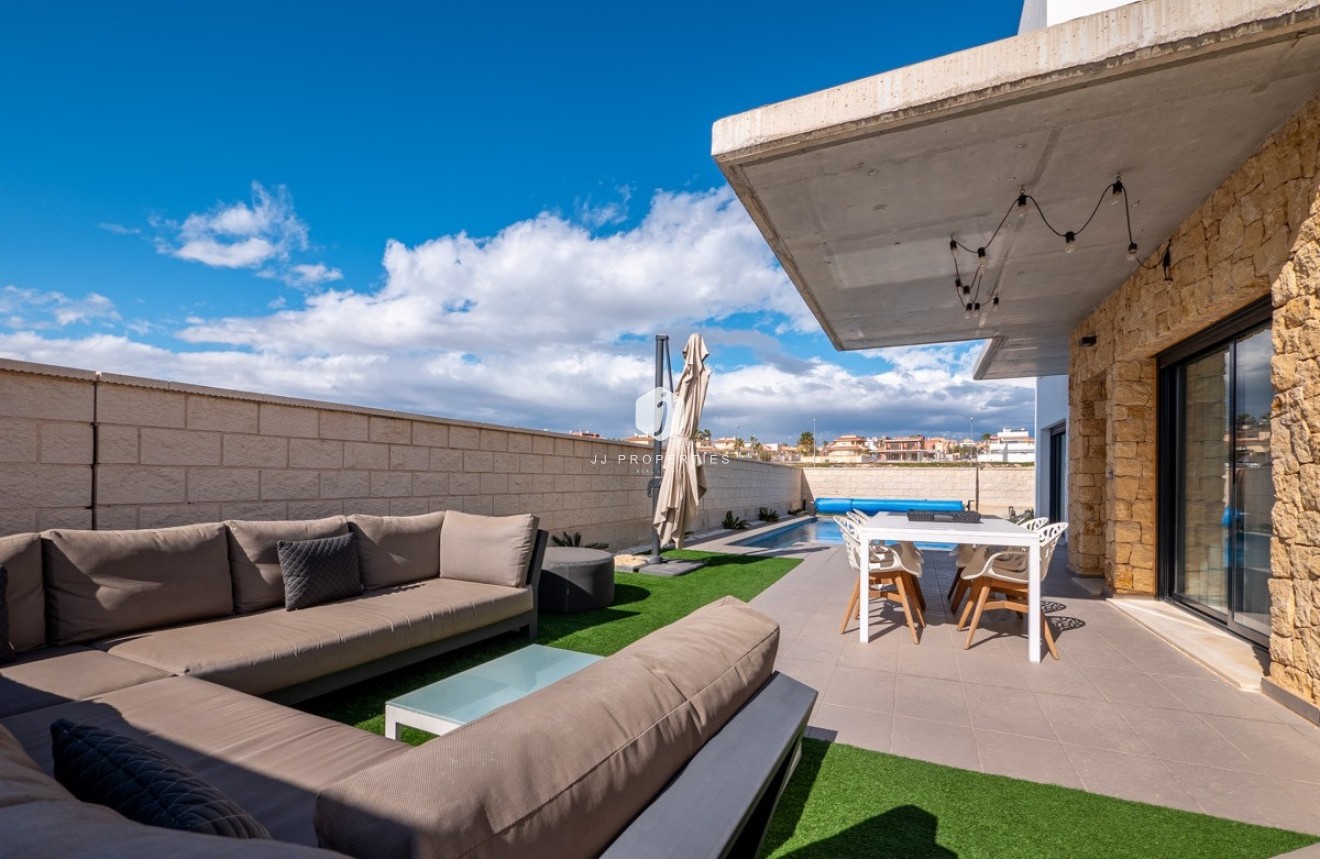 Z drugiej ręki - Villa -
Ciudad Quesada - Costa Blanca