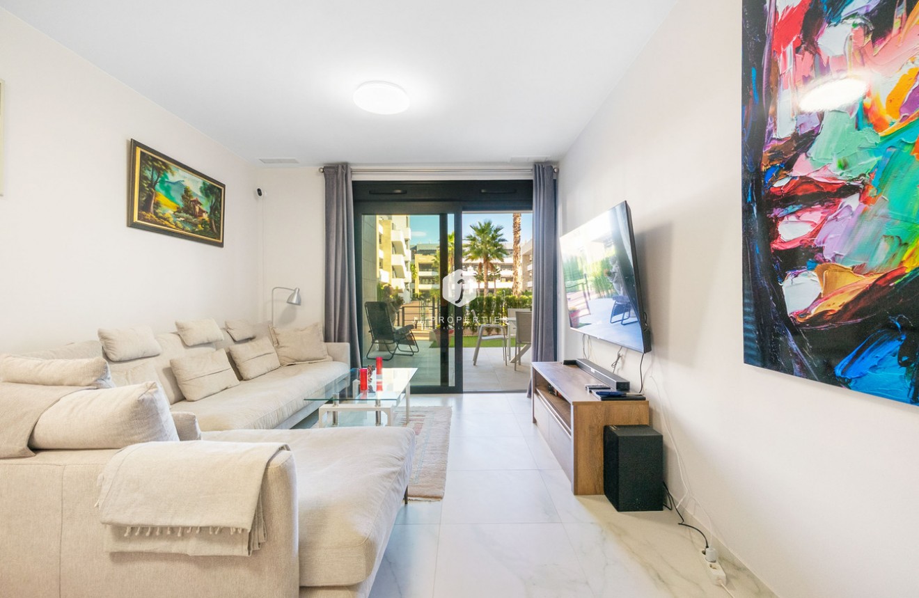 Z drugiej ręki - Mieszkanie w bloku -
Playa Flamenca - Flamenca Village