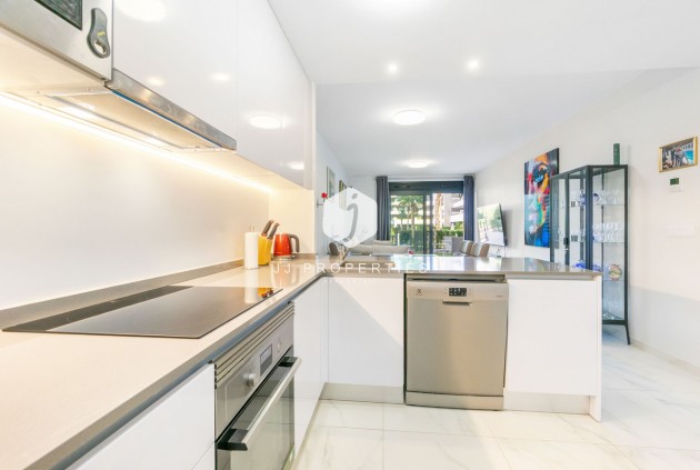 Z drugiej ręki - Mieszkanie w bloku -
Playa Flamenca - Flamenca Village