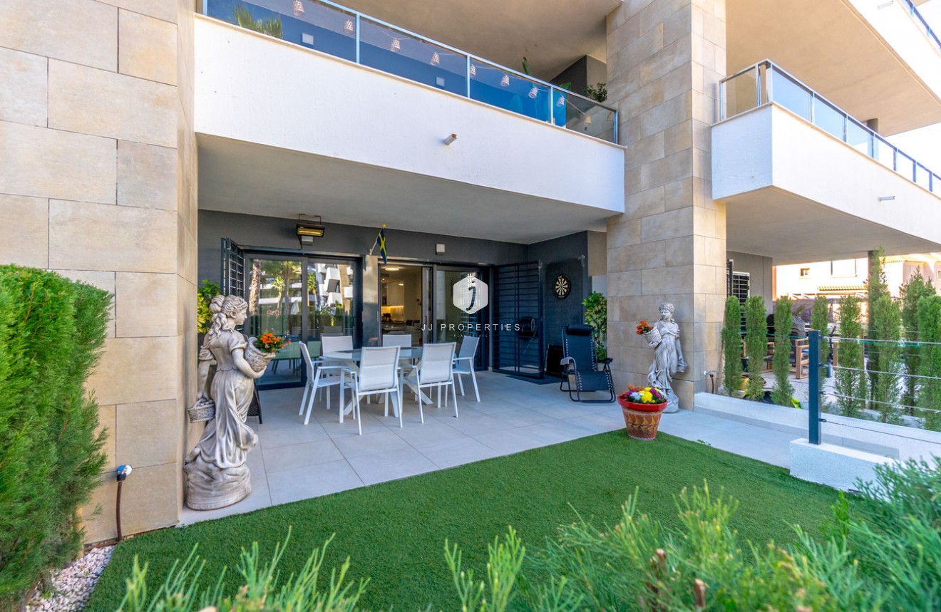 Z drugiej ręki - Mieszkanie w bloku -
Playa Flamenca - Flamenca Village