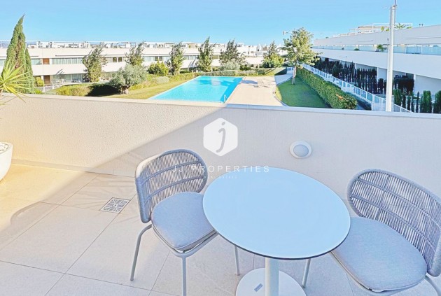 Z drugiej ręki - Daszek -
Torrevieja - Costa Blanca