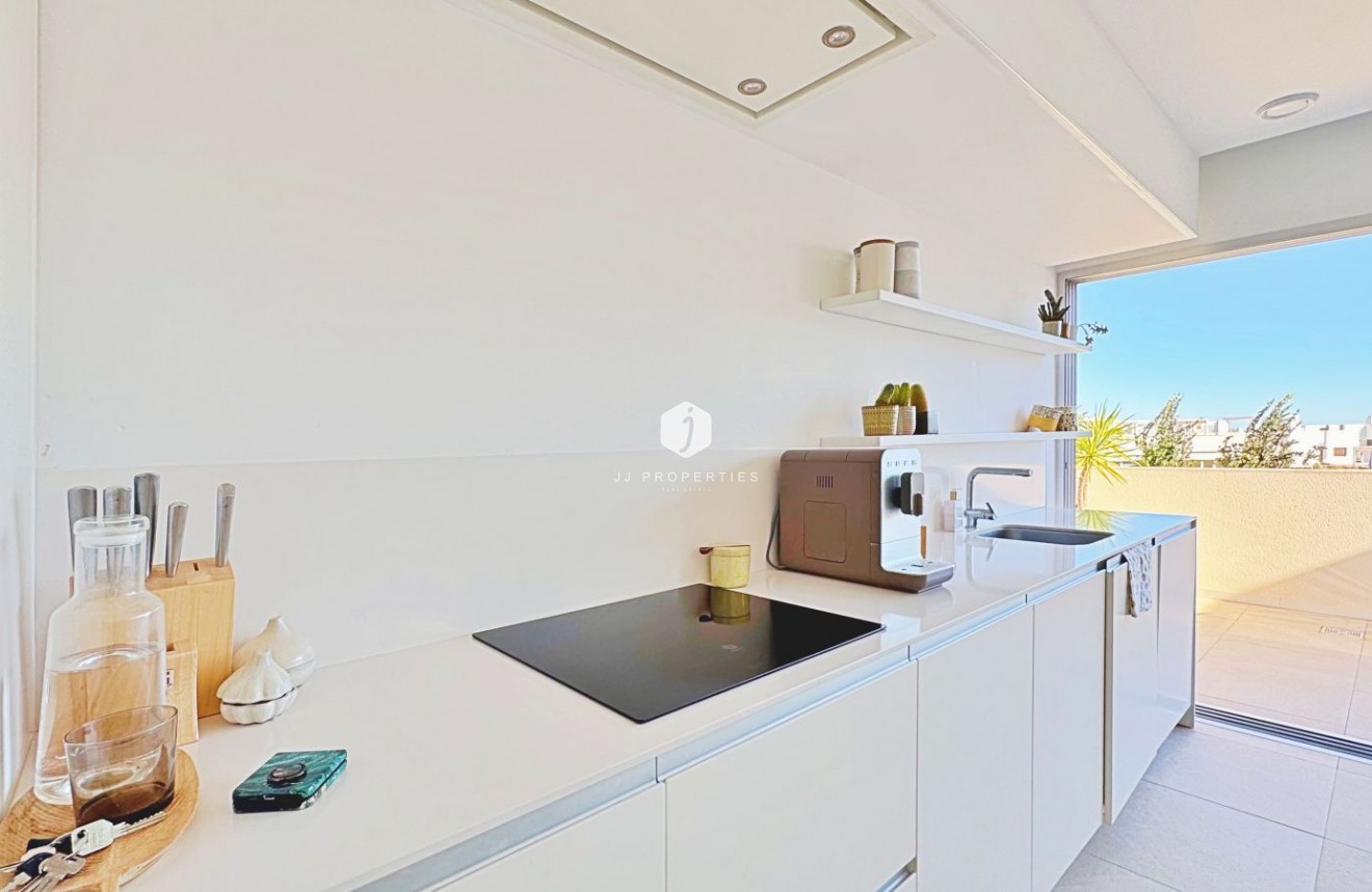 Z drugiej ręki - Daszek -
Torrevieja - Costa Blanca