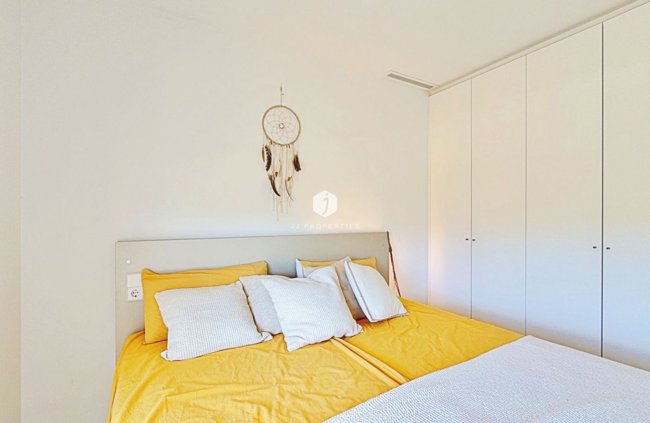 Z drugiej ręki - Daszek -
Torrevieja - Costa Blanca