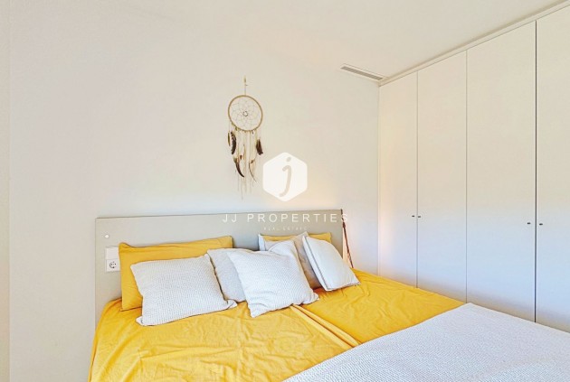 Z drugiej ręki - Daszek -
Torrevieja - Costa Blanca