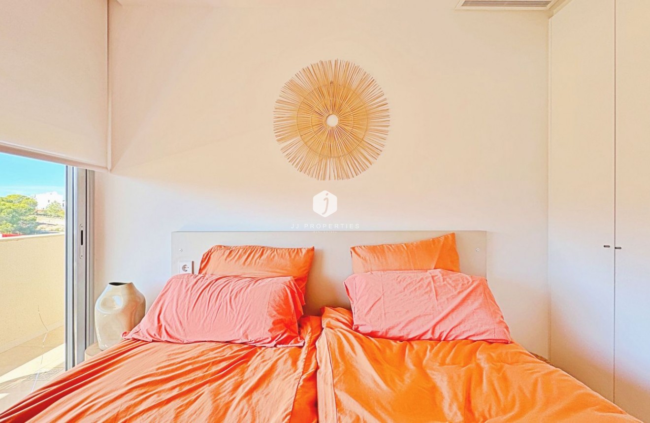 Z drugiej ręki - Daszek -
Torrevieja - Costa Blanca