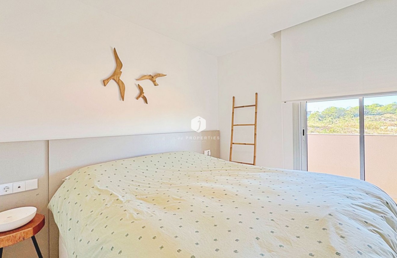 Z drugiej ręki - Daszek -
Torrevieja - Costa Blanca