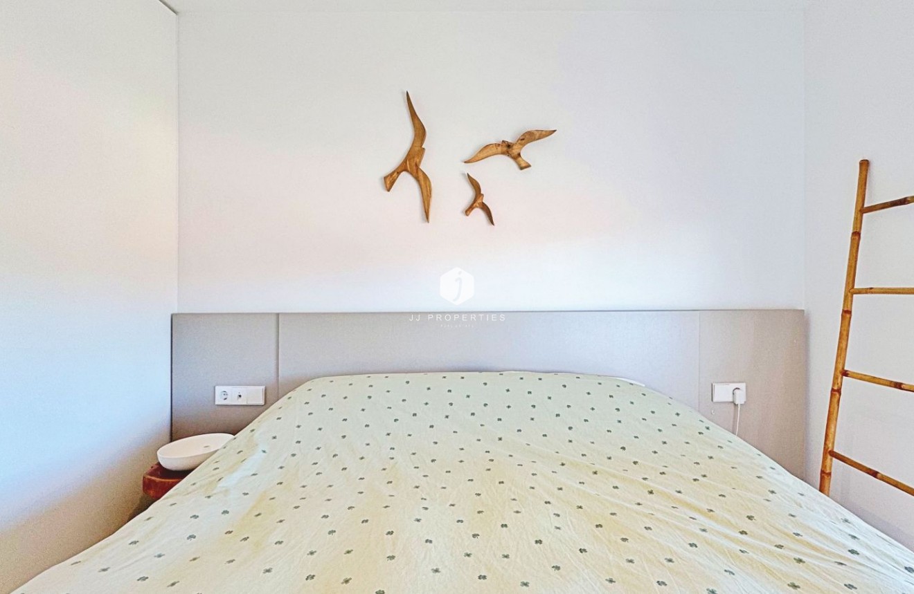 Z drugiej ręki - Daszek -
Torrevieja - Costa Blanca