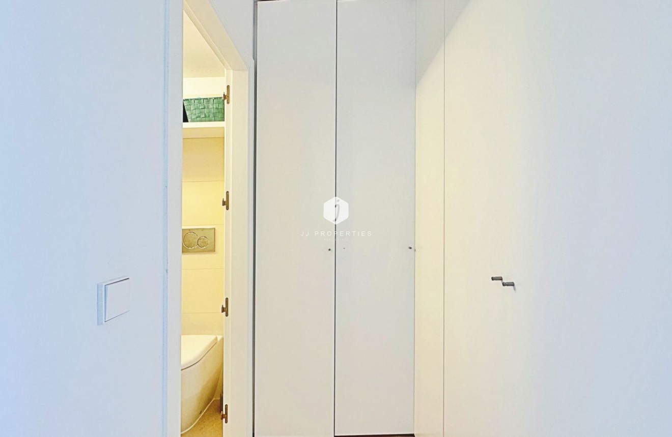 Z drugiej ręki - Daszek -
Torrevieja - Costa Blanca