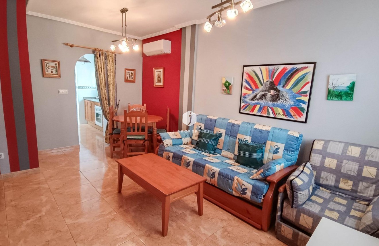 Z drugiej ręki - Bungalow -
Torrevieja - Parque Acuático - Sector 25