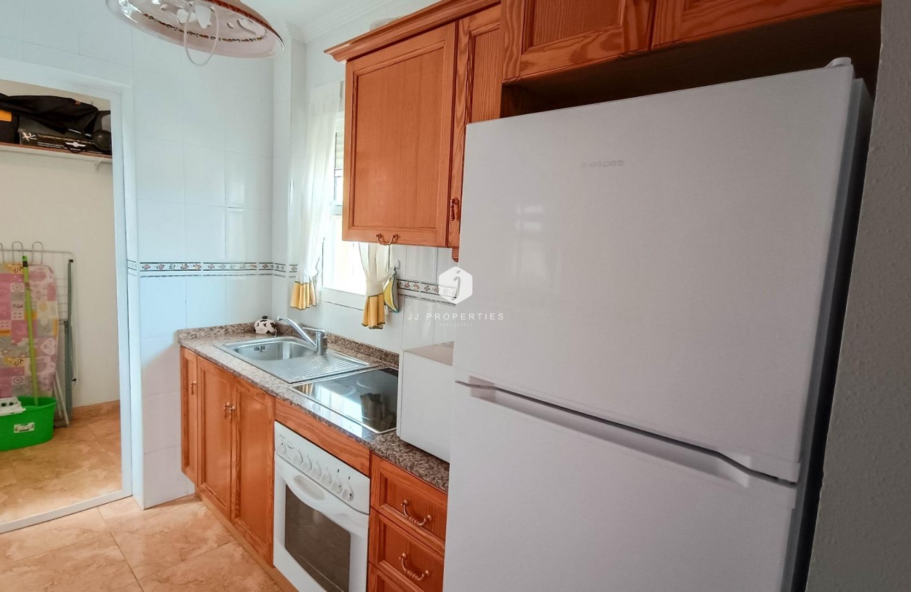 Z drugiej ręki - Bungalow -
Torrevieja - Parque Acuático - Sector 25