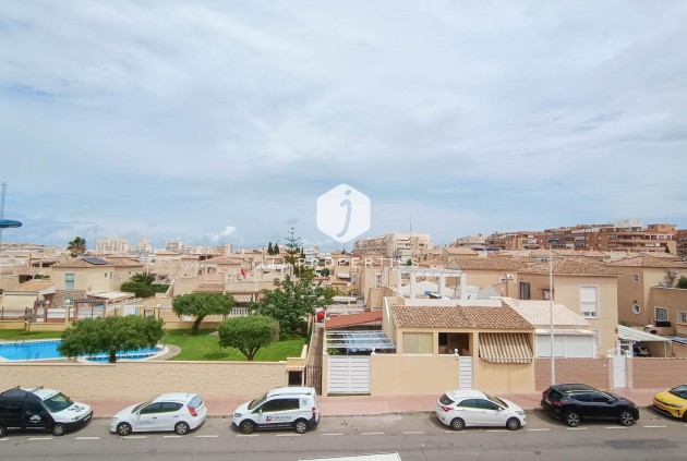 Z drugiej ręki - Bungalow -
Torrevieja - Parque Acuático - Sector 25