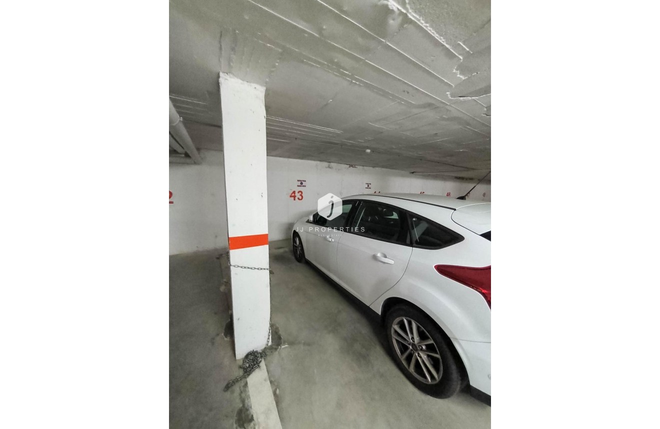 Z drugiej ręki - Bungalow -
Torrevieja - Parque Acuático - Sector 25