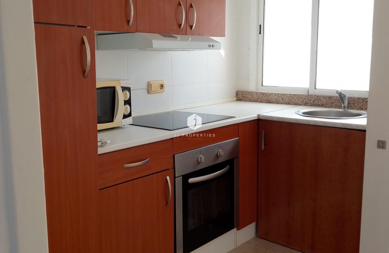 Z drugiej ręki - Szalet -
Torrevieja - Los Balcones