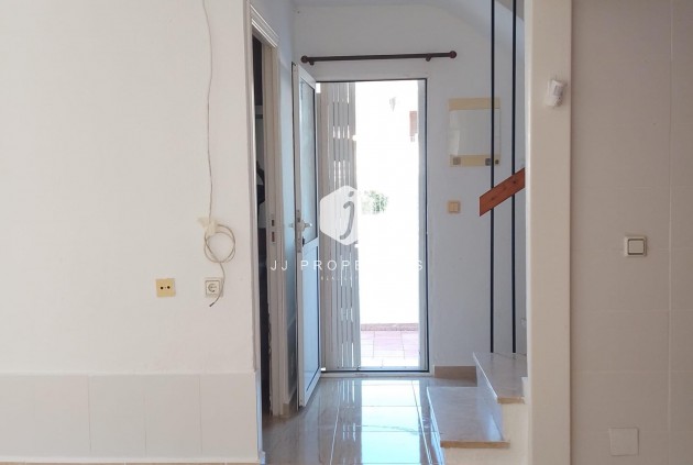 Z drugiej ręki - Szalet -
Torrevieja - Los Balcones