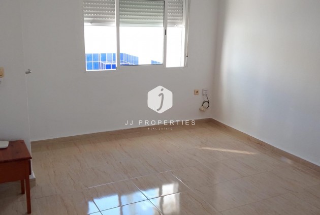 Z drugiej ręki - Szalet -
Torrevieja - Los Balcones