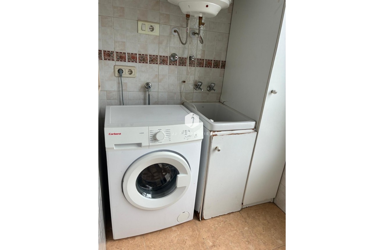 Z drugiej ręki - Mieszkanie w bloku -
Almoradí - centro