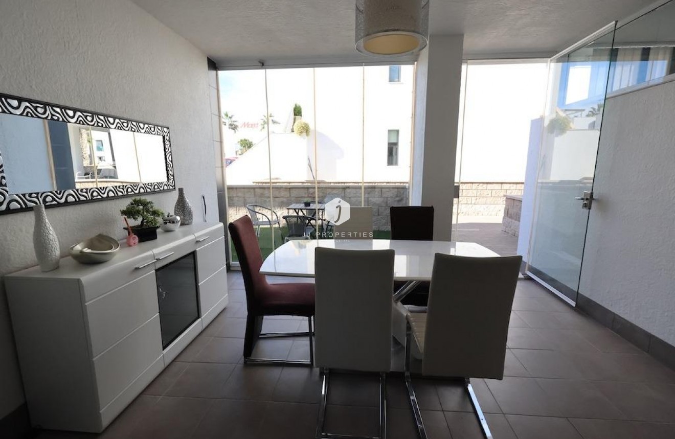 Z drugiej ręki - Bungalow -
Orihuela Costa - Costa Blanca