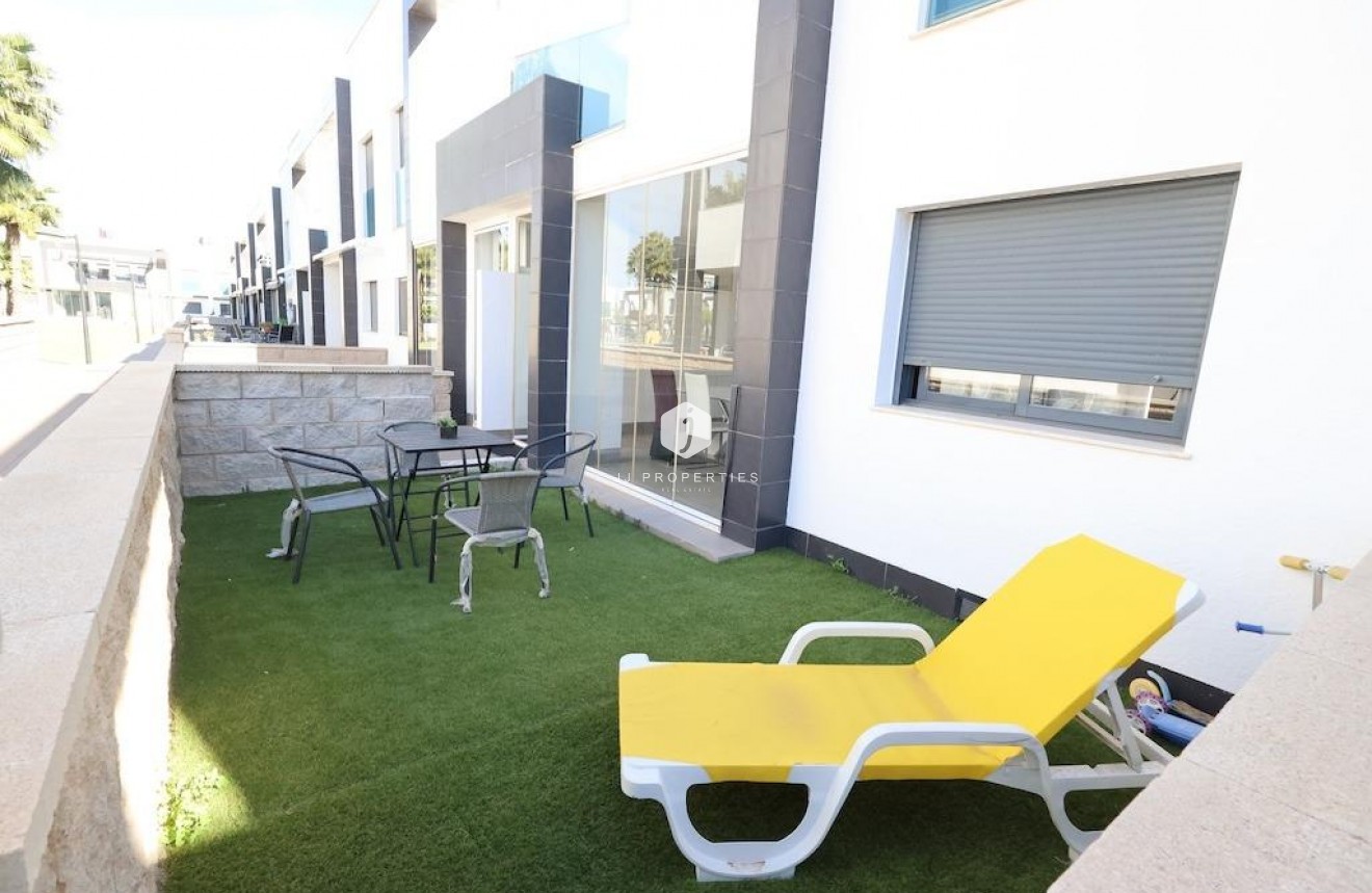 Z drugiej ręki - Bungalow -
Orihuela Costa - Costa Blanca