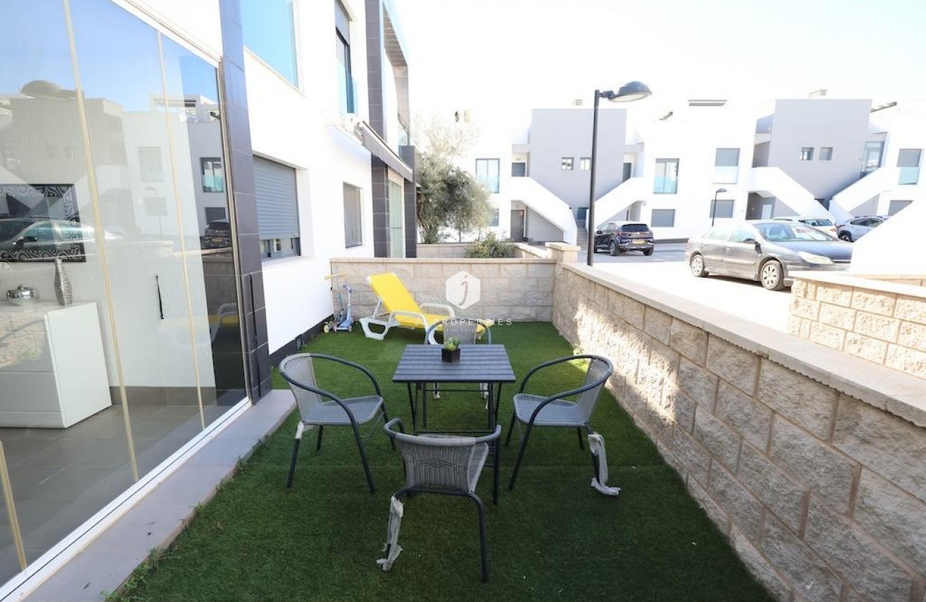 Z drugiej ręki - Bungalow -
Orihuela Costa - Costa Blanca