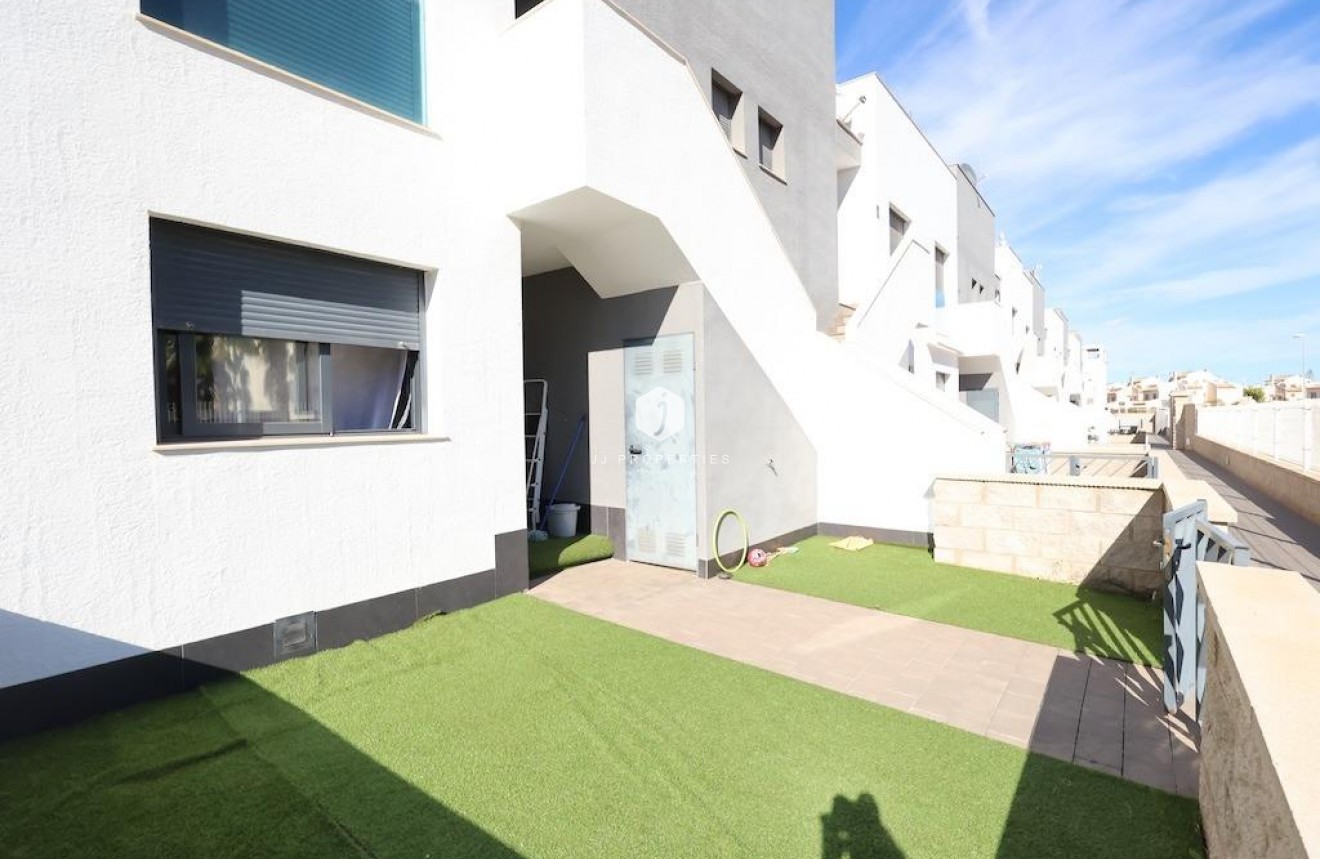 Z drugiej ręki - Bungalow -
Orihuela Costa - Costa Blanca