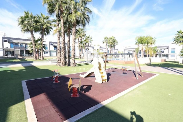 Z drugiej ręki - Bungalow -
Orihuela Costa - Costa Blanca